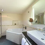 Romantik Schweizerhof Szálloda 5*
