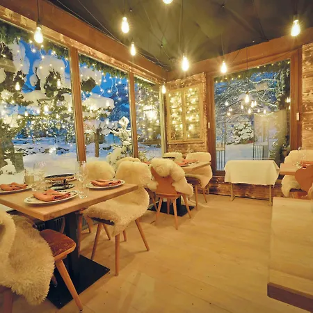 Romantik Schweizerhof Szálloda 5*