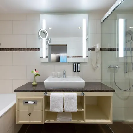 Szálloda Romantik Schweizerhof 5*