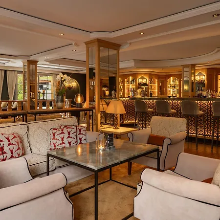 Romantik Schweizerhof Otel
